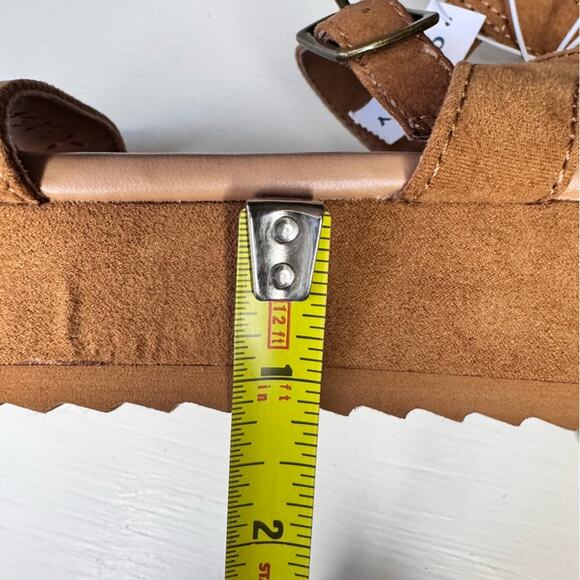 Old Navy Girls Ankle Strap Flower Cut Out Design Cognac Platform Sandals Sz 1Y - Picture 9 of 9